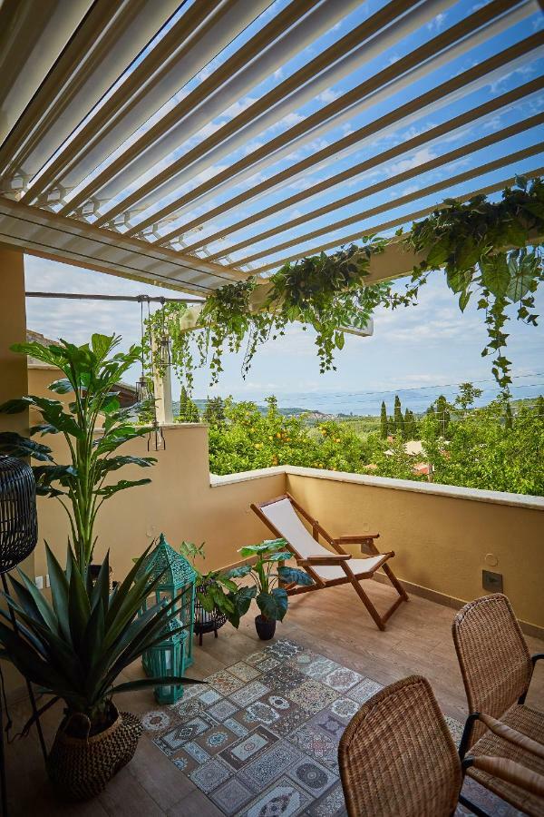 Lianelia Luxury Village House Argyrades Buitenkant foto